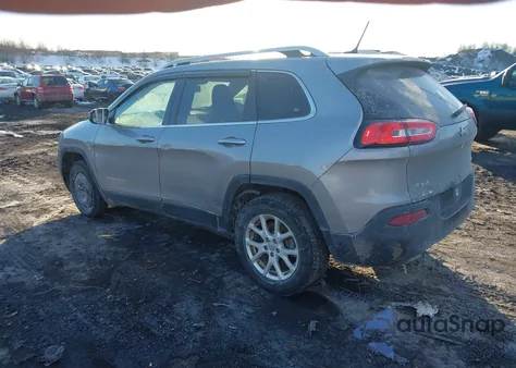 2015 Jeep Cherokee Latitude z USA, uszkodzony, nr VIN 1C4PJMCB2FW534851